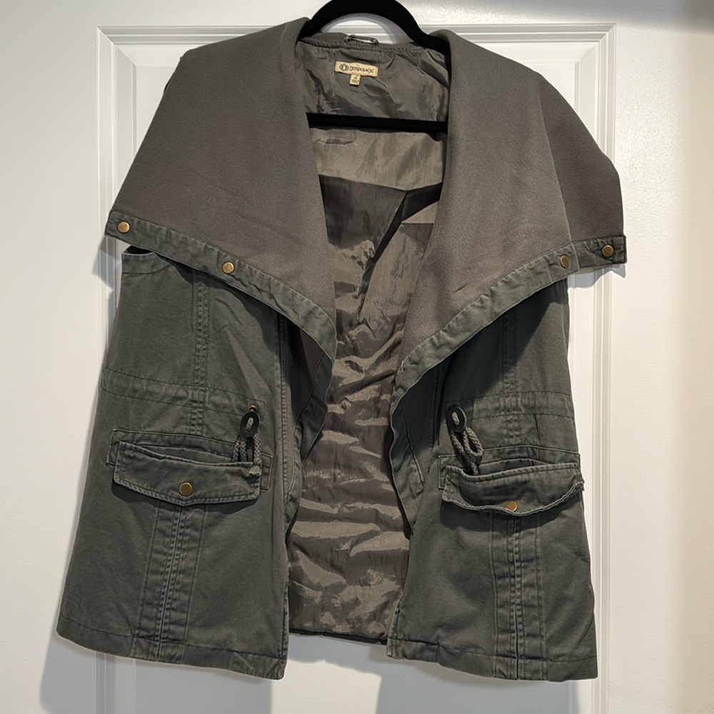 Democracy women vest